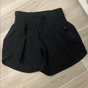 Lululemon Tracker Shorts 4” inseam size 2 Black
